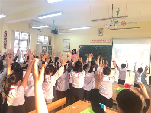 Tiết dự thi Giáo viên dạy giỏi cấp huyện của cô giáo Nguyễn Thị Tú Uyên